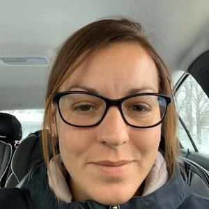 Meet your Posher, Karine